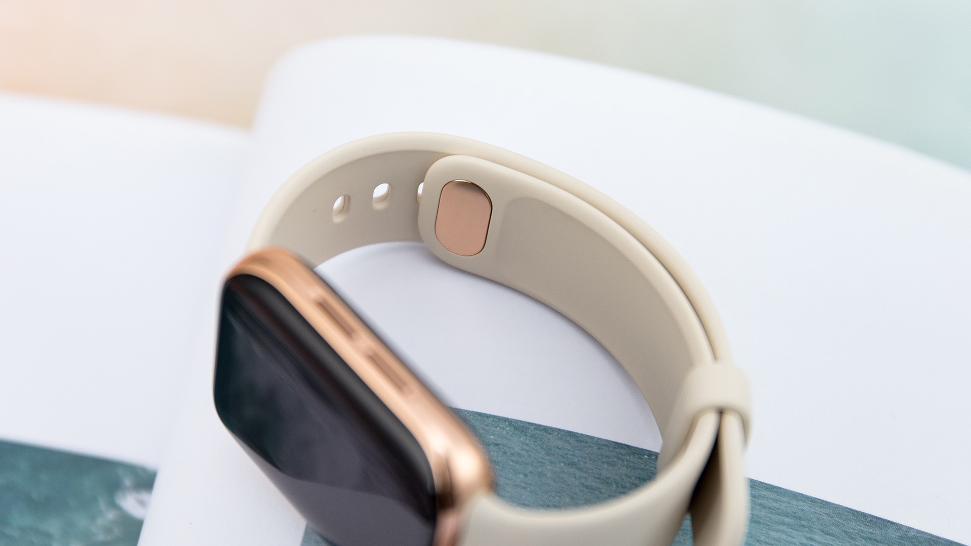 Ƕȸܿ۵ϸˡҲĽɫģóOPPOϸϻǻ˲ٹ򣻶ʵʵĸ𽺱ҲǿܺܺõĶסλãϲỬ