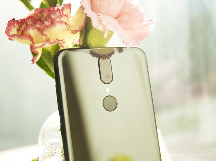 ˫�㡢LED����ơ�ָ��ʶ�𴫸�����һ��ֱ�ߣ����Ϳ���Ҳ�ܼ�Լ�����ںܶ���Ͷ��������ּ򵥵���Ʒ��