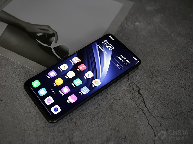 iQOO Neo�ĺ��Ļ������������845�ϣ���Ϊ�ϴ��콢������Ĵ�����������845�������ܷ����ݻ�������Ϸ�е�֡�������������㵱ǰ������Ϸ����������