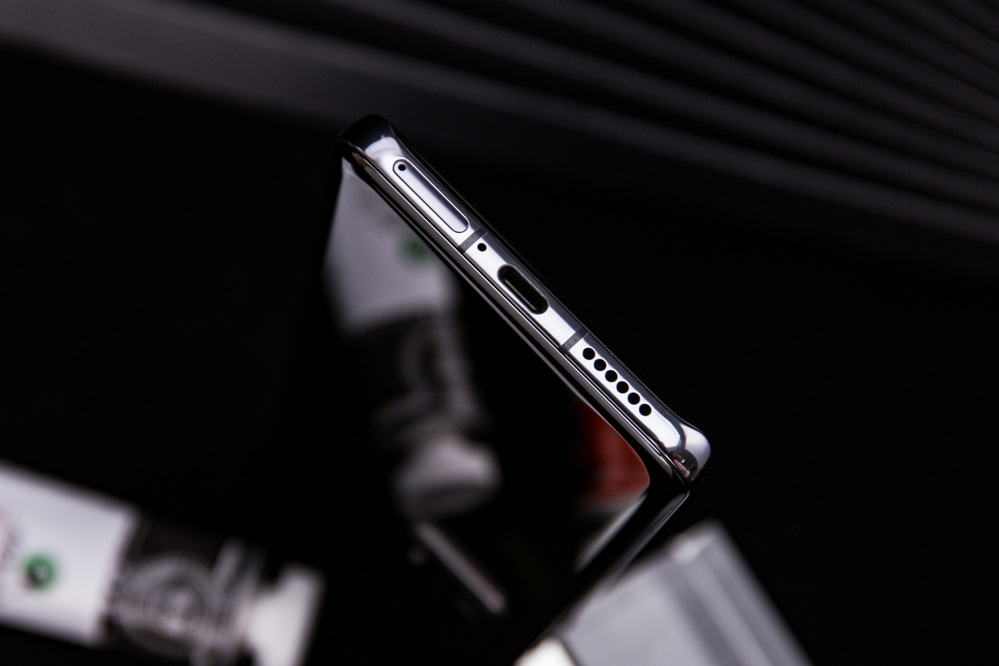 四曲满溢屏设计 华为P40 Pro+陶瓷黑图赏 华为P40 Pro+,陶瓷黑,四曲满溢屏