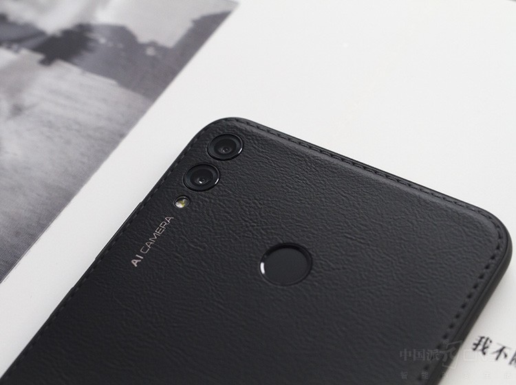 �������õĳ����ָ�ƽ�����ƣ���һ����ָ��ʶ��ģ��������ӵ�Ѹ�٣��ⲻֻ��Ϊ�˿��Ƴɱ���Ҳ��Ϊ�����ʵĽ������顣