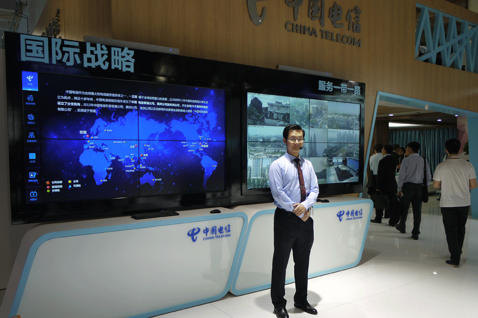 ����չʾ����δ���ķ�չս�Ժͷ���