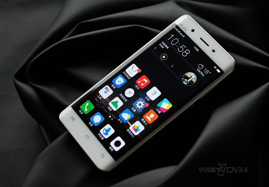 �����vivo Xplay5��һ�����ֵ��˫����ȫ�����콢��