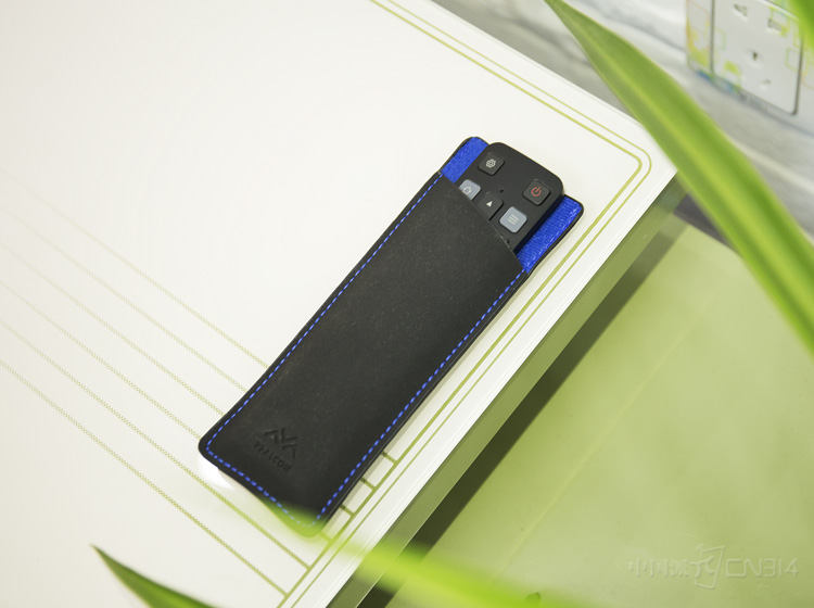 ���׵�ң�ذ��ף�ͬ����Լʱ�У�������������������䡣