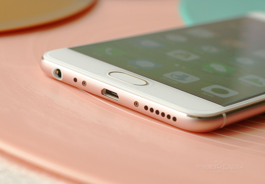 �������ڡ����ݽӿڡ����춼�ڵײ��߿�