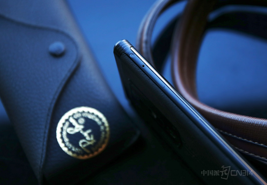 ���ͬʱ������M2017���������͵ײ��Ľ���΢�۽�����ݻ�������Ԫ�أ��������о����ݻ���