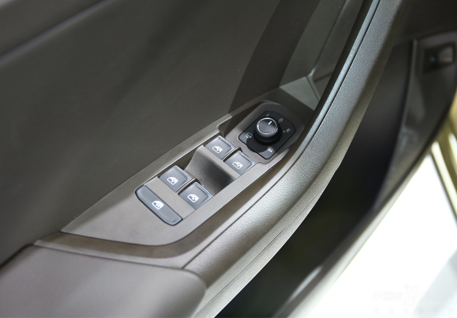 ����������������Ϭ���Ĵ�ƣ���������ֵ��ɫ���١�