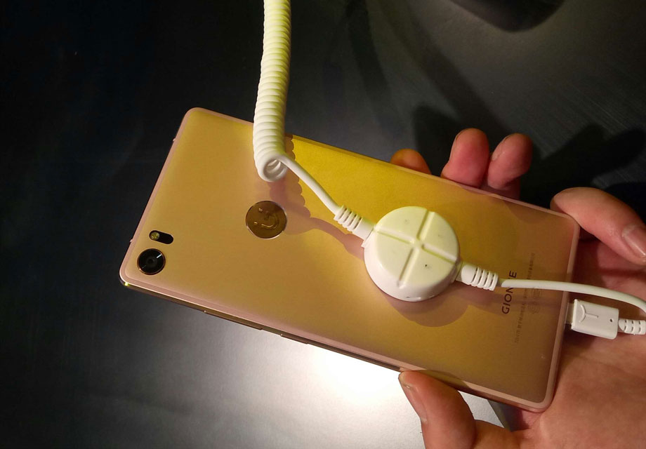 ����S8�ϲ����˴��������ȫ������������Ȼ����ֵİ״���ƣ������ٷ��Ľ��ͣ�S8�ܹ��ð״���ʧ���������ڽ������߽��ĵĲ�����һ�廷��������ƣ����һ�����ȱ������ڽ��������Ͽ��۵Ĵ�ͳ���⣬ʵ���˸ߴ�93.3%����������������ͬʱ����������������ͨ��ǿ�ȡ�