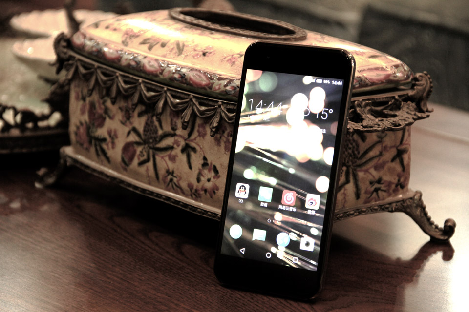 Դ���ڵ¹����Ͻ����г���Gigaset Me���е��ں���������棬�������п���͹�Գ����µ�����