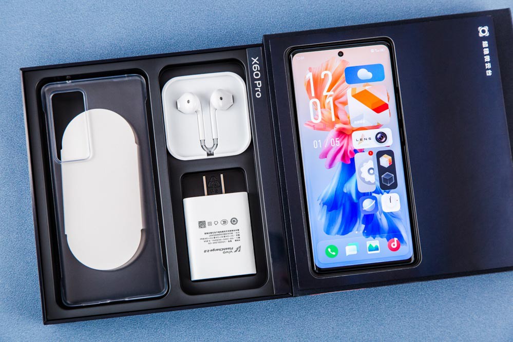 vivoҲǹ׸Ͳ˾ֻ̣Vario-Tessarˮ׼T*Ĥ׼ALD׾ĤգX60 ProӰϵͳϽһڶλȺvivo˵ϵǿƷľ