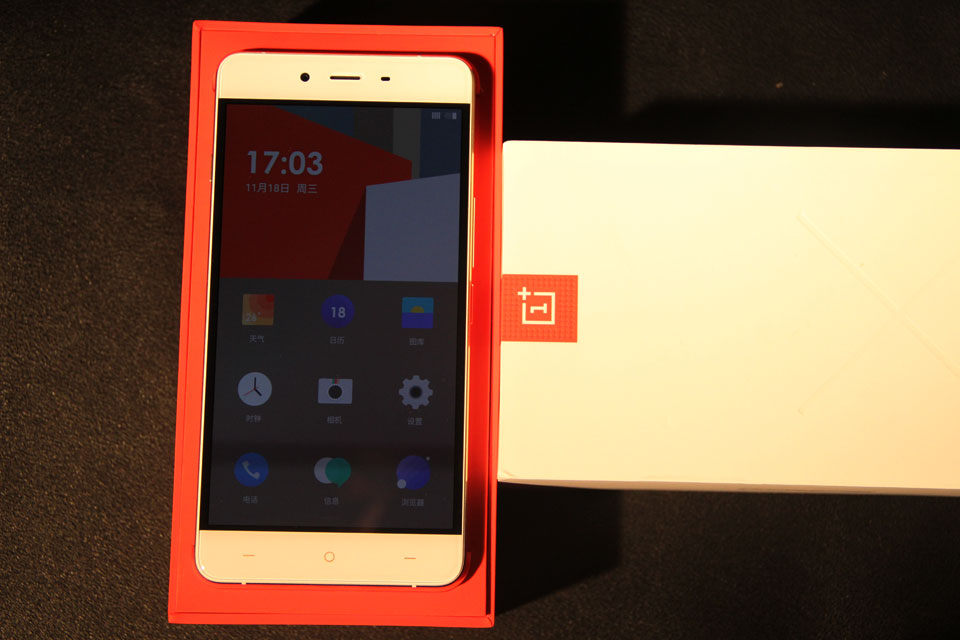 һ��X���������һ��5Ӣ���С����Ļ��