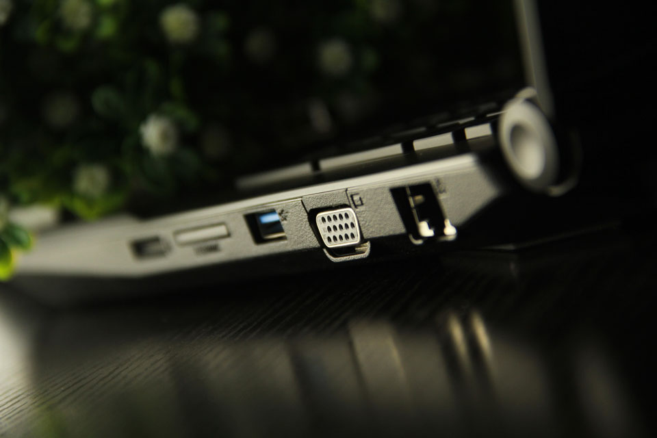 ���۱ʼǱ��Ҳ�ӿ�һ��|����ս��Z6-i78172S1