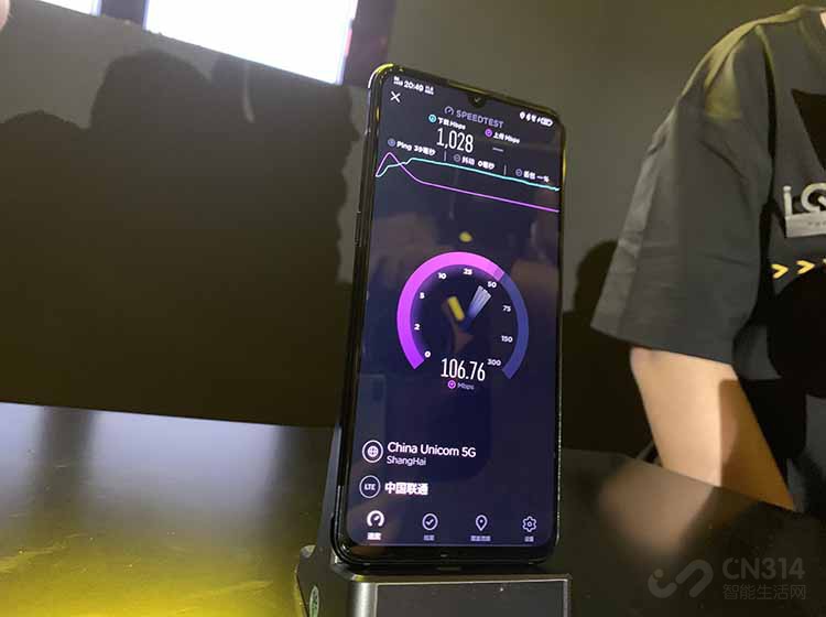 �ֳ�����iQOO Pro�������ٶȱȽ��������⡣�����������У�iQOO Pro�������ٶȳ���1000Mbps��125MB/s�����ϴ�������100Mbps���⵱Ȼ��û�дﵽ5G����������ٶȣ���Ҳ�ͷ������ֳ�����ͨ5G���������йء�