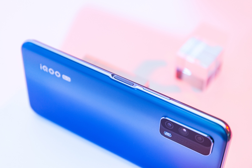 iQOO Z1xҲĵԴָʶܣģռռ伫СԼ˲ۿףۡ