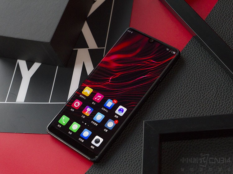 Z18Ҳ�����˸����Ի���Сţ����2.0������֧�ֶ�������������������ʳ����ͼ��30��������¶��ܿ��پ�׼��ʶ��������ĵ������֡�ͬʱ��Ҳ֧������ת���ַ��������±���΢�ŵ�Ӧ�á�