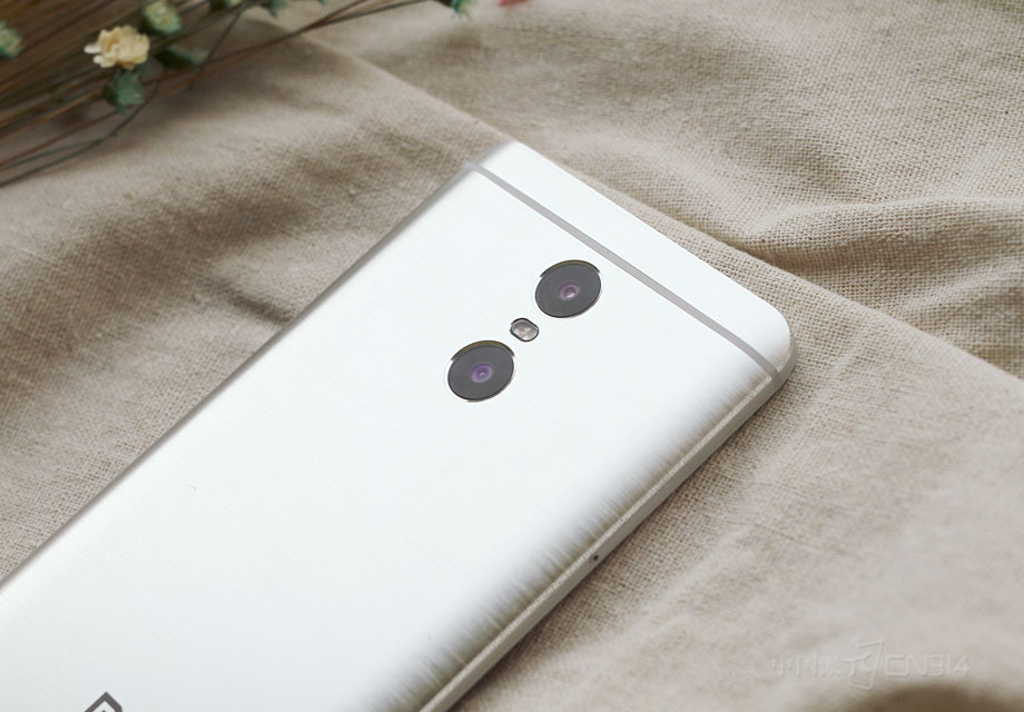 ����˫����ͷ��Ȼ���У����зǳ��ſ��ȫ������˿��ǣ���˵�����˸߹�������������������6�������ĥ���ɣ����ò�˵���ִ�����ʽ���и��ԣ��Ӿ��������ǿ��