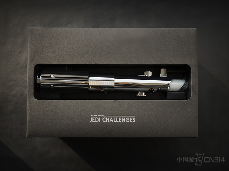 �򿪺��ӣ�һ�ѹ⽣������չ������ǰ�������Ľ�����������롶�����ս���Ĺ⽣����ʮ�����ƣ���ԭ�ȿ�Ȧ�ɵ㡣