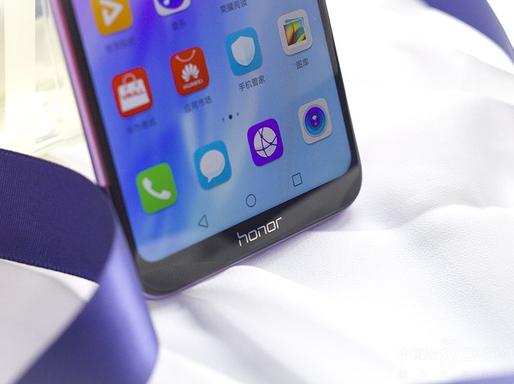 �ֻ��ײ��ܿ�����honor����logo���������ڴ������ҫ��������˵���ſ϶�����İ����