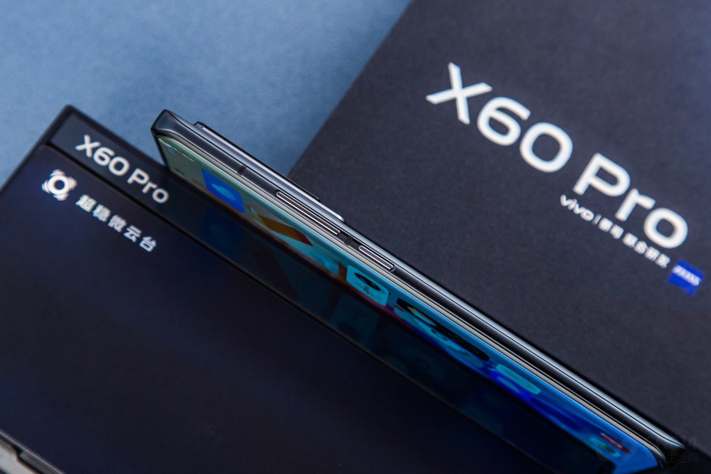 ڴ˻ϣX60 Proṩ4200mAhĵأ֧33WĿ䡣źǣֻг߹ʿ伸ÿƷƱرļvivoҲи߹ʿ䣬ûзŵX60ϵϣò˵е㲻ġ