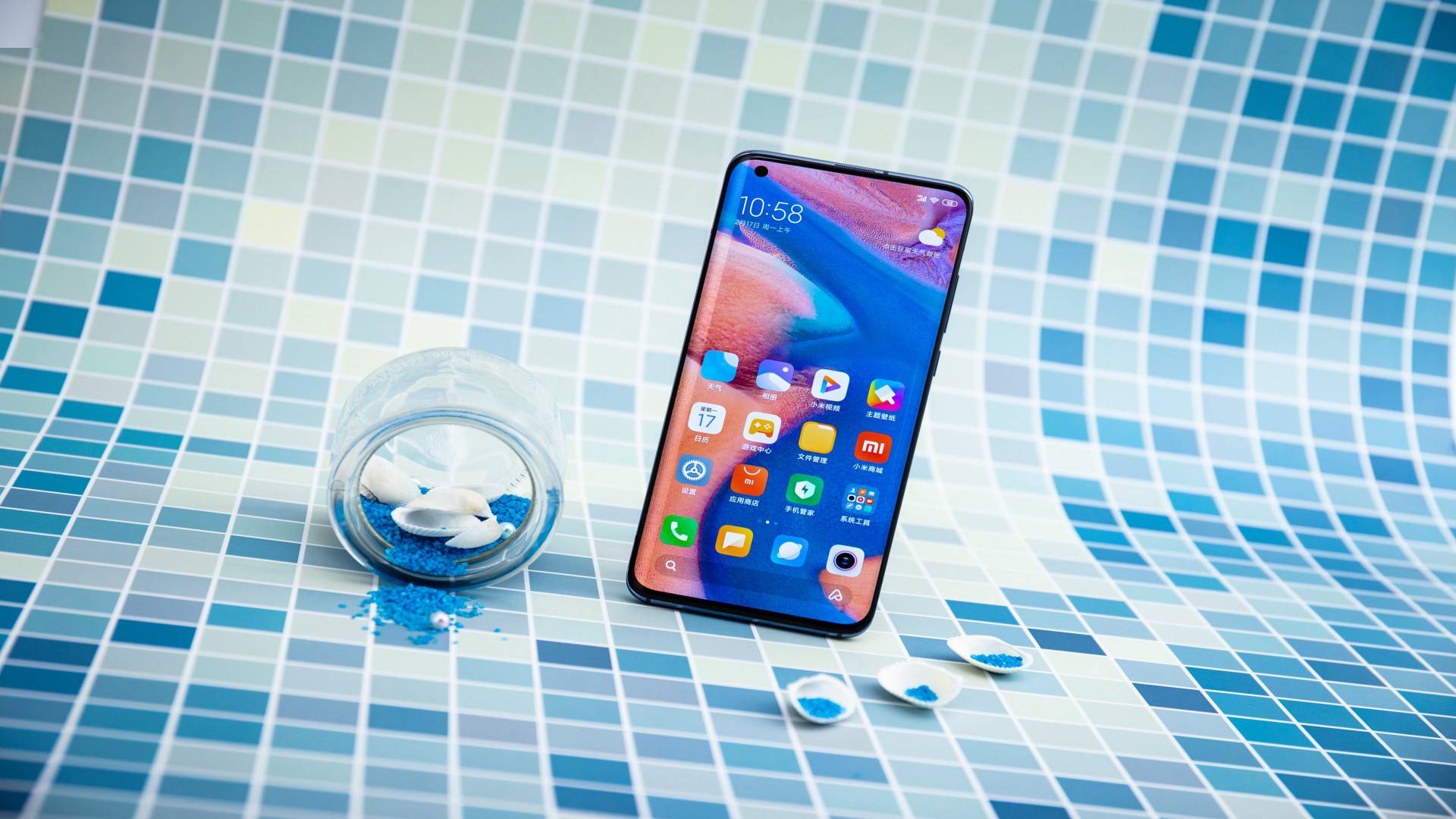 ���ò�˵���ǣ�С�ײ����Ǻ������������ѵ���ҵ����С��10 Pro���滹����������һ��ǰ��˫�йⵥԪ��Ҳ����˵�ܹ�����û�ƽʱʹ���ֻ���ʹ�㣬�����ڹ��߲��Ǻ�ƽ���Ŀռ��У��ֻ������Զ����ȵĻ�����ô��Ļ�ͻ������ʱ��������������ʱ���������һ���Ƿǳ�ֵ�ó��޵ġ�