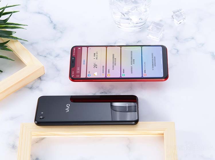 ��α���������ϵͳ���ܣ�Y83���л��ڰ�׿8.1��ȶ��Ƶ�Funtouch OS 4.0ϵͳ��������ӡ����̵ĵ���Jovi AI������ͨ���˹����ܡ����ѧϰ����ʹ��ϰ�ߣ�����ʶ��ʹ�ó�������ʱ������Ҫ������������ѡ��г̰��ŵȣ�ͬʱȫ����������ɨ�빦�ܣ���ɨ��֧������ά�롢��Ʒ����ȶ�ά�룬��׼����Ҳ��������©�������е�ÿ��ϸ�ڡ�