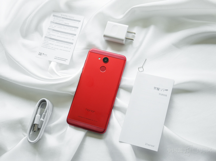 �򿪰�װ�����Ǿ��ܿ��������������ҫV9 play�������ֻ����壬������������ߡ����޿��ȳ������һӦ��ȫ��