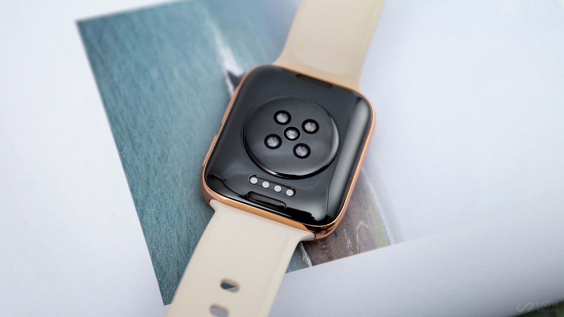 ǿ֮ˣOPPO Watchֹ֧ʽʼ⹦ܣʱʾж죬˯ʱͨƶϳ˯ǳ˯ȵȣ˽Լ塣紥ڹ紫·ֻҪİֱŵϾʼ硣