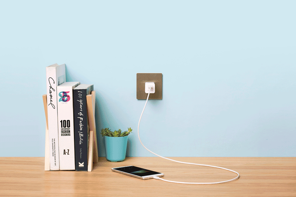 ȫ����������OPPO R7 Plus������VOOC���似�����������Ӿ���ͨ����Сʱ��VOOC���似�����û�ͨ����ɢʱ��Ϳ������ֻ����磬����緳�գ�VOOC����+��������ص�������ϣ�����Ŀǰ���������ֻ���������������