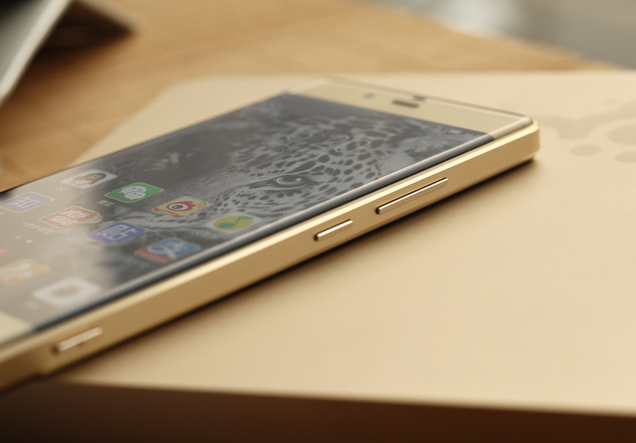 2.5D���沣���ļ����������Ƽ��и�ǿ���߿�˫�б߹���Ԫ��Ҳû�г������ֵ�����