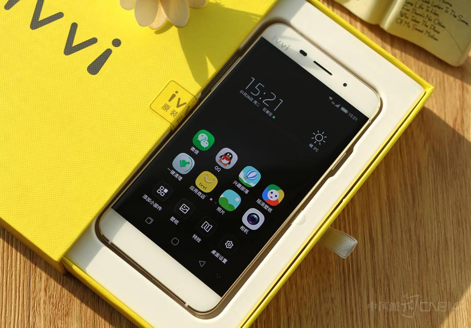 �򿪰�װ�У�ivvi Сi Plusչ����������ǰ��