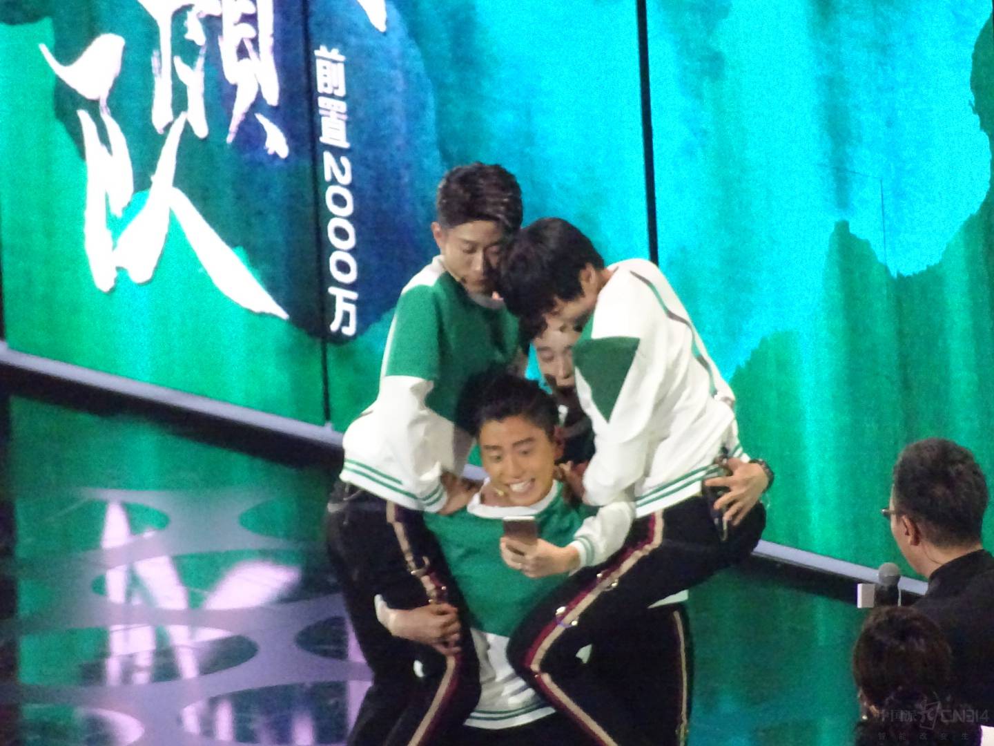 ���һ�ű������ˣ�ż��������������һ��Ӵ��