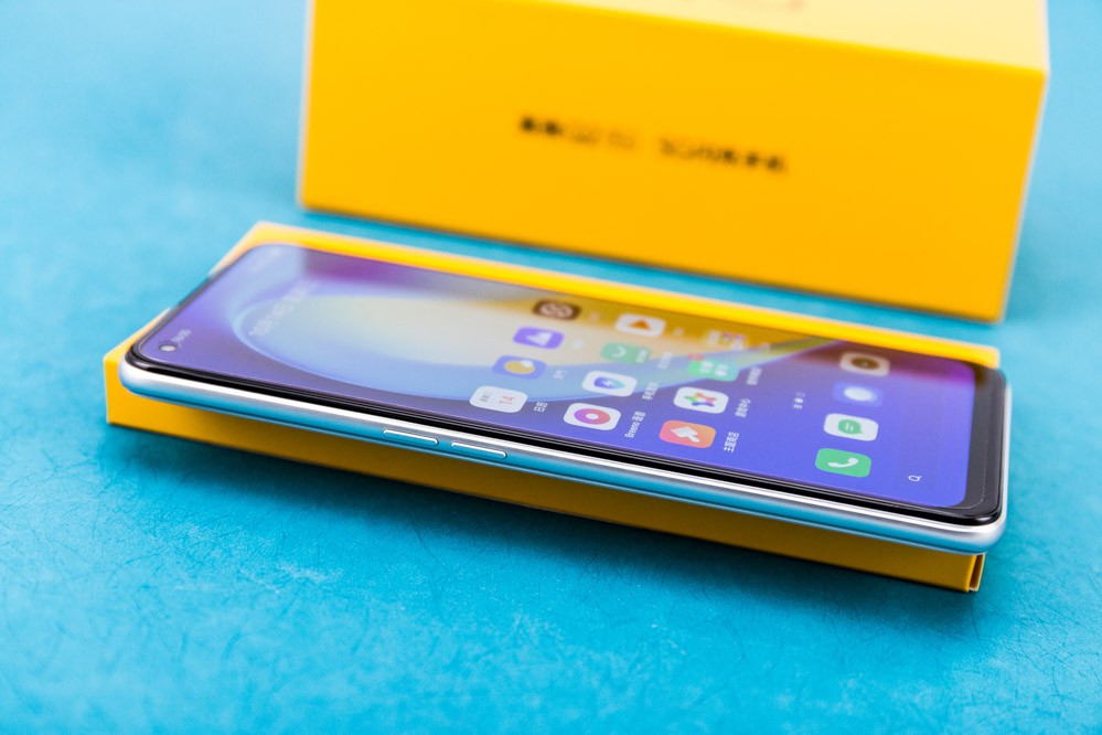 颜值快充不输旗舰 realme 真我Q2 Pro图赏 realme 真我Q2 Pro,realme 真我Q2 Pro图赏,realme 真我Q2 Pro天玑800U