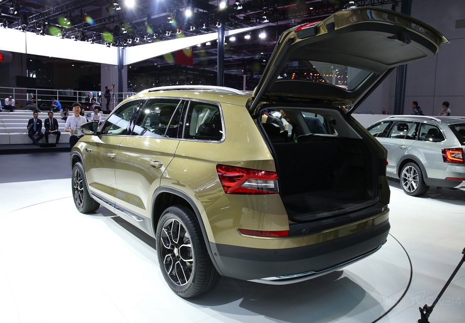 �Ǳ���Ҳ��Ա�����һЩ��û��̫�����ƸС�