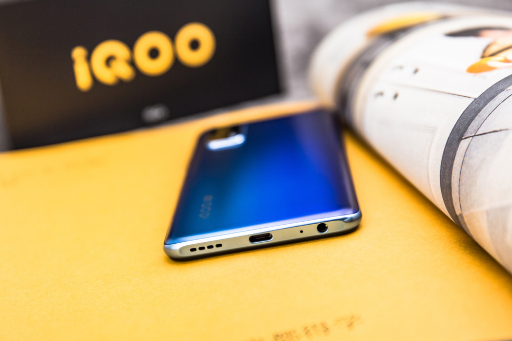 iQOO Z1x3.5mmףλ˻ĶType-CͺŵUSBӿͬڴ˴