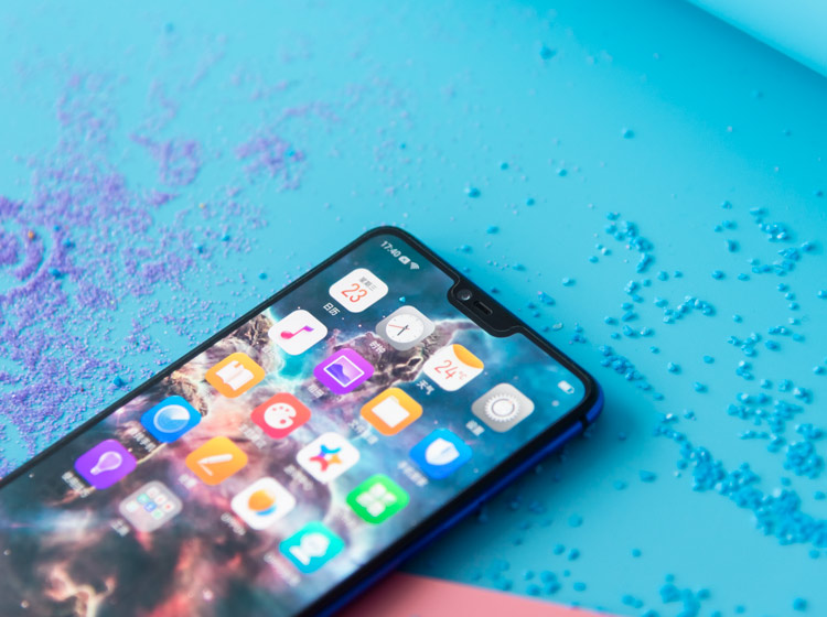 �����ǽ����߸�Ӧ����ǰ������ͷ�Լ���Ͳ��Ԫ�����߶ȼ������ˡ�С���������еģ�������Ļ���˸������ʾ���򣬾�����ʯϳ���ڱ����Ĳ����ϴ�ĥ���ǲ����һ��������Ļ���κ�һ��ϸ�ڶ�����������