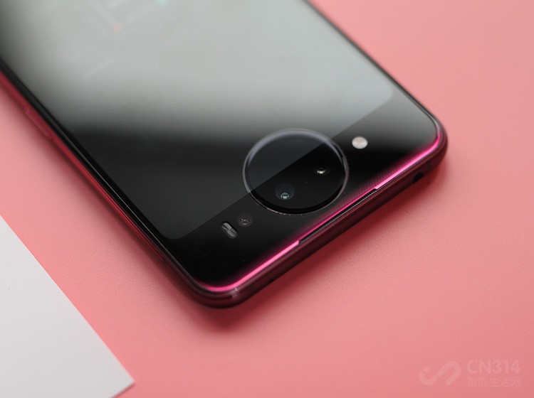 ��ӰҲ��vivo��һ��ǿ�NEX˫��������������ã�����ͷ������IMX363 CMOS��ӵ��˫��1200�����أ�2400��йⵥԪ�����������ŷֱ���TOF����ͷ�Լ�ҹ������ͷ���������ǻ��ϻ�����������ⲹ��ƣ������ĳ�����Ȼ��������Ƭ��