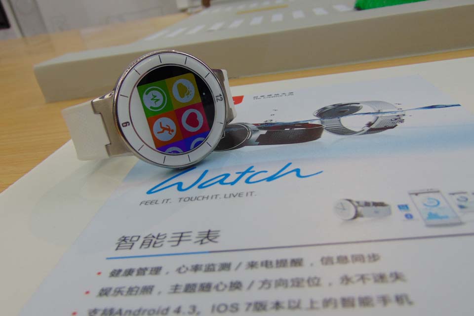 ֧��΢�š�΢����QQ�����š��绰���ʼ���Ӧ��|TCL�����ֱ�