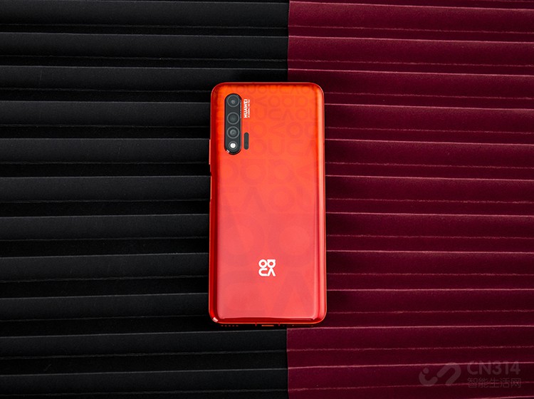 ��Ϊnova6 5G�ڽ�����ʽ�����ˣ�����Ϊ���������˵ĳ���ϵ�У�����������������һ���µĸ߶ȣ�̽�����������������ĳ�����ѧ��