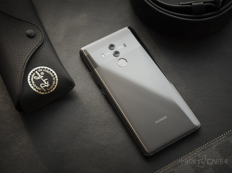 ����970�����ܺ͹������в�С������������ص�NPU�������紦����Ԫ���ܹ����и���ǿ���AI�㷨����������һ���������ֻ��������ٶȣ�ͬʱҲ���Խ���CPU��GPU������ѹ�����ﵽ���͹��ĵ�Ч����