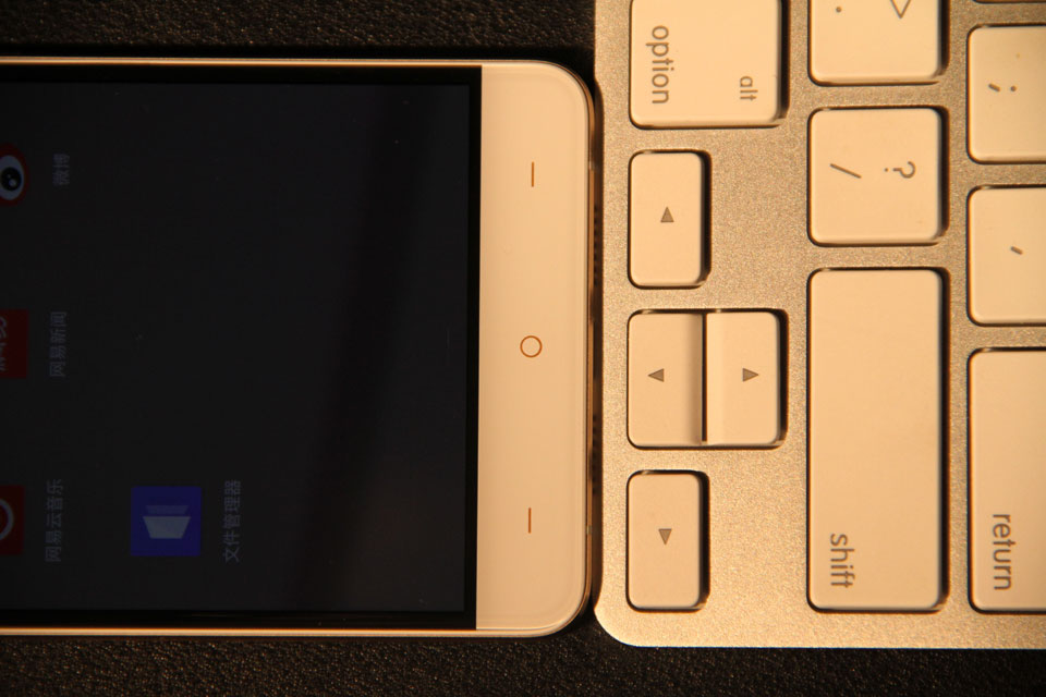 �������������˶Գ�ʽ��ơ�