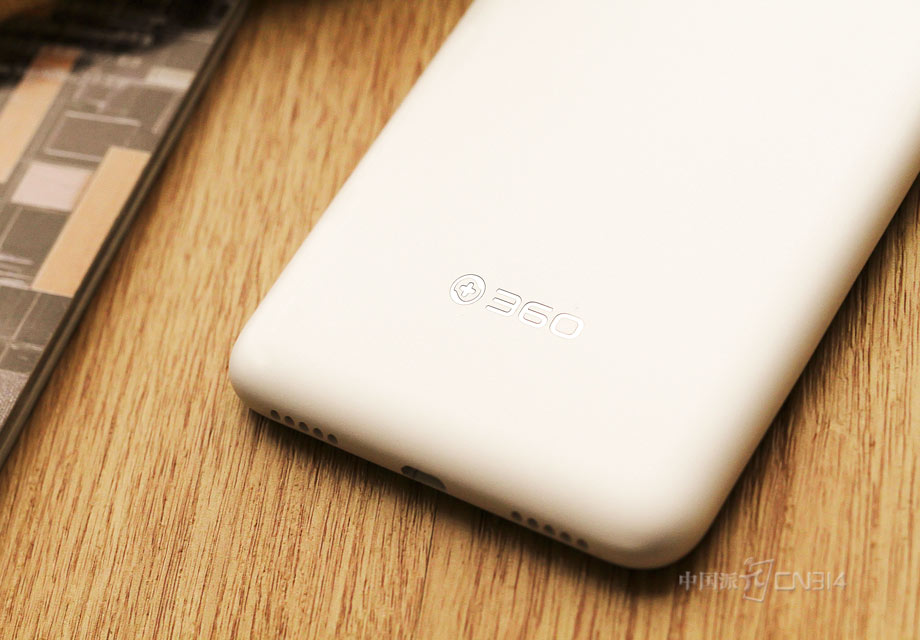 �����·����������360Logo�����̶ȵı�����һ�廯���С�