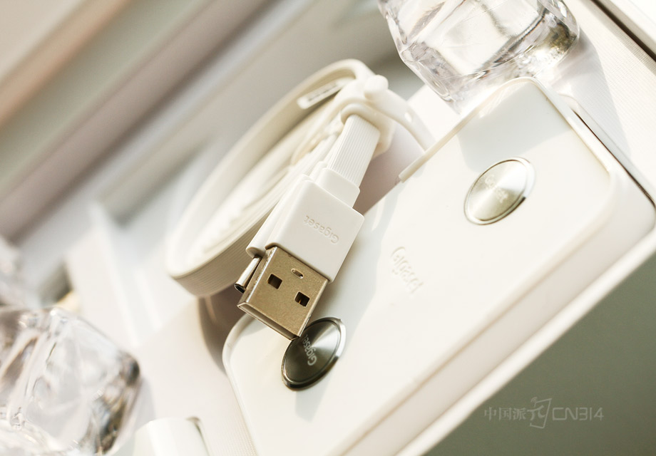 ���û�USB Type C�����ߵ���д���̵ķǳ����ܡ�