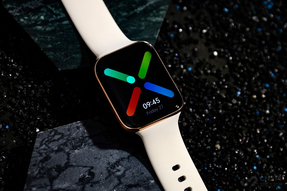 ò˵鱳ѡĻǺܰģܺܺõͻԳOPPO Watchˡ3D˫ıӵмѵĻȣͬ󻡶ȵĽпΪһ壬ϷǳʡɫıĽɫıɫϢʸҲǳǢһۿȥСʵĸ