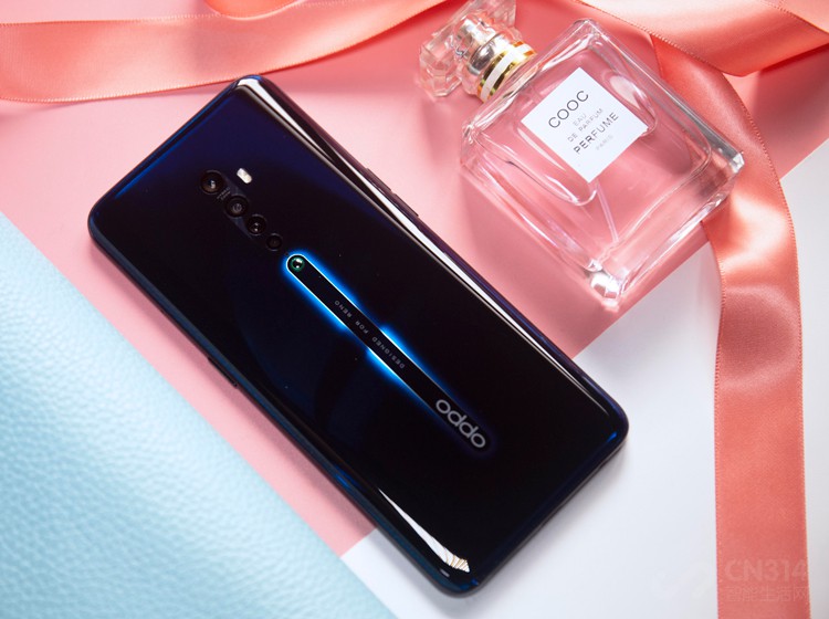 ��Ȼ�ǡ���Ƶ����������ôReno2����������ʲô�ڿƼ��أ�����������IMX586����ͷΪ�׵�������ϣ�4800����������ͷ��800�����س���Ǿ�ͷ��1300�����س�����ͷ��200�����غڰ׽�Ƭ���ͷ�����ǵ������㶮�ģ��������ء�116�ȴ��ǡ�5����ѧ�佹���ڰ��ʸ�Ч�����������淨�ոյġ�