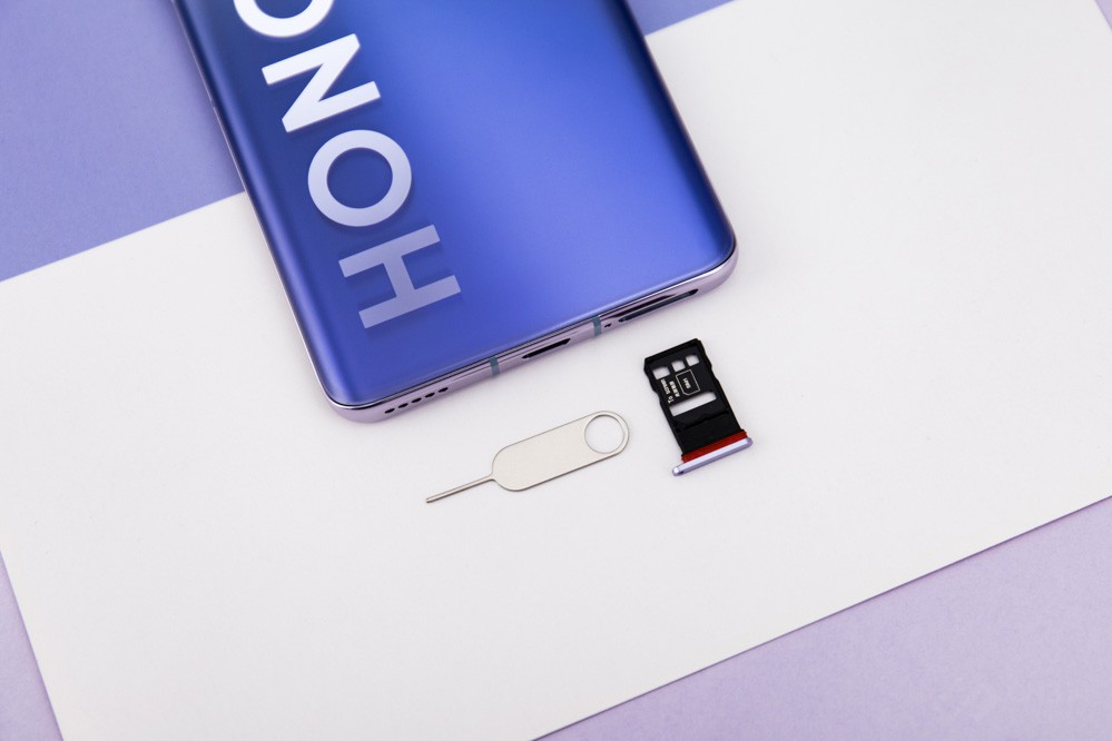 ˵ʱСӰ졢ȱһɣҫ30 Pro+ֻȫµIDӰܶʮǿƣȰʱгܹܵҫǰصļһߺľ5G߶ֻΪϰб콢Ʒ