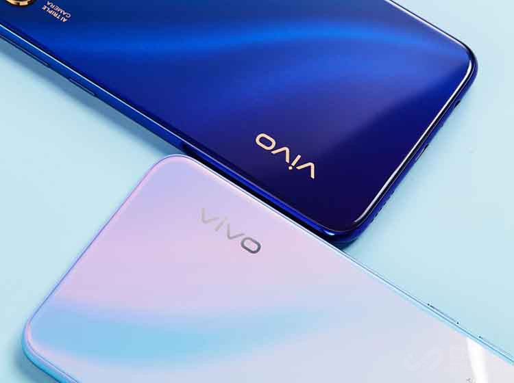 ��������ͬ�̲�������ε���󺣣�̫������������к�ں��棬��������������ɫ�ʡ��������������ʰ�쵵ĺ�������ϼ��Զ�����������������ǰ�����ǻ�����ɫ�ͷۺ�ɫ��ÿһ�ι�Ӱ��ת����η����Ļ���������о�����