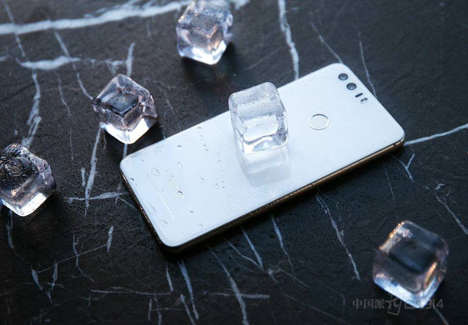 ��ҫ8����������Ⱦ�������ʵ���ӹ��յ�ϸ����ƶ������ģ�������˿�Ϸ죬�󳧷緶���ԡ�