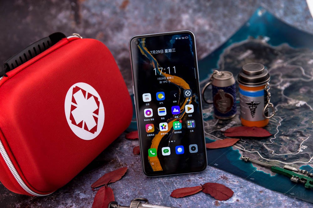 ֵһǣûӵ90HzĻˢ180HzĻزʣһƼ۸ĻлǲģܲϷֻ˲Ϸ顣2020°꣬90HzˢʵѾʼˣrealme V5ҵϵˮ׼