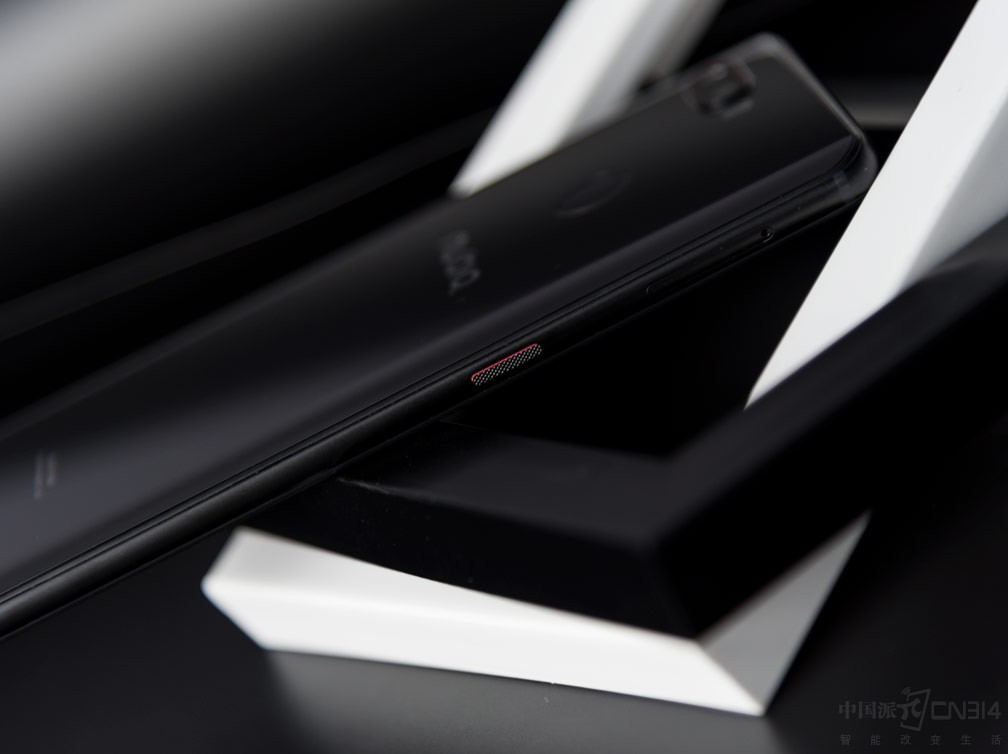 �п��������Сţ������ר��������ֻҪ��һ�¾���ȫ�����л���Сţ�������ܣ�������˷�˵����Сţ��������Ϊ���Զ�ת�����ı����֣�Ȼ��������͵�΢�š�΢�������š��ճ̡�����λ�ã��ںܶ��ڲ���˫�ֵ�����¶��ܴ����ܱ�ݵ����顣