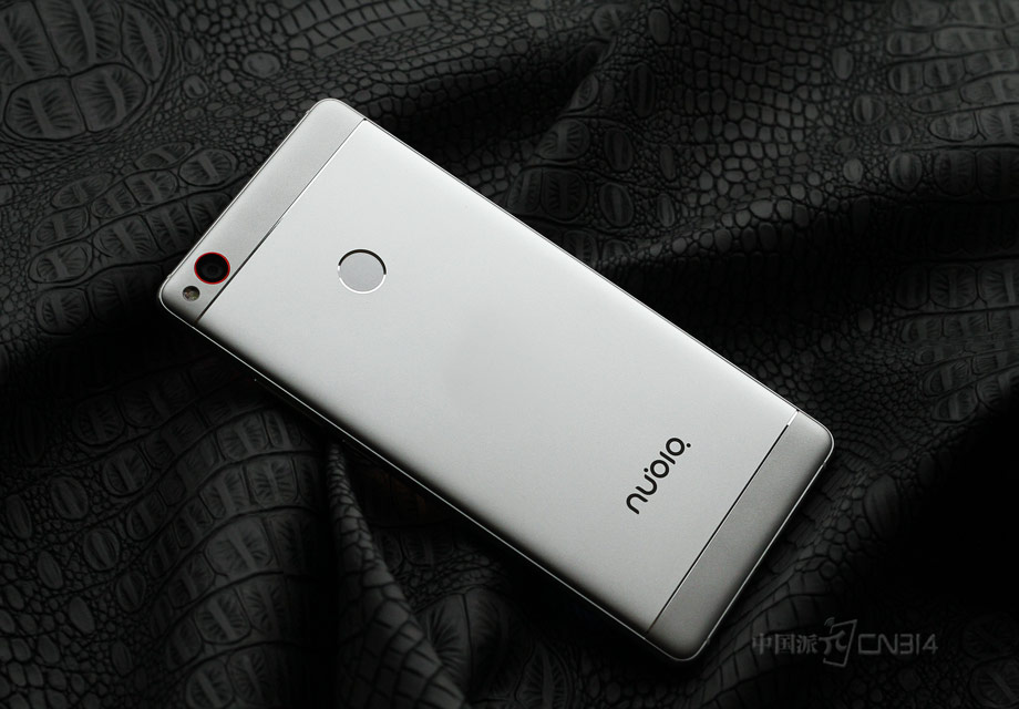 nubia Z11�������ϴ��Ĳ������ʻ�������ѡ���˽������ʡ���˵ͬ��������ʽȫ����������ƣ�����ȴ����������һ�ַǳ����µ��Ӿ����ܡ�